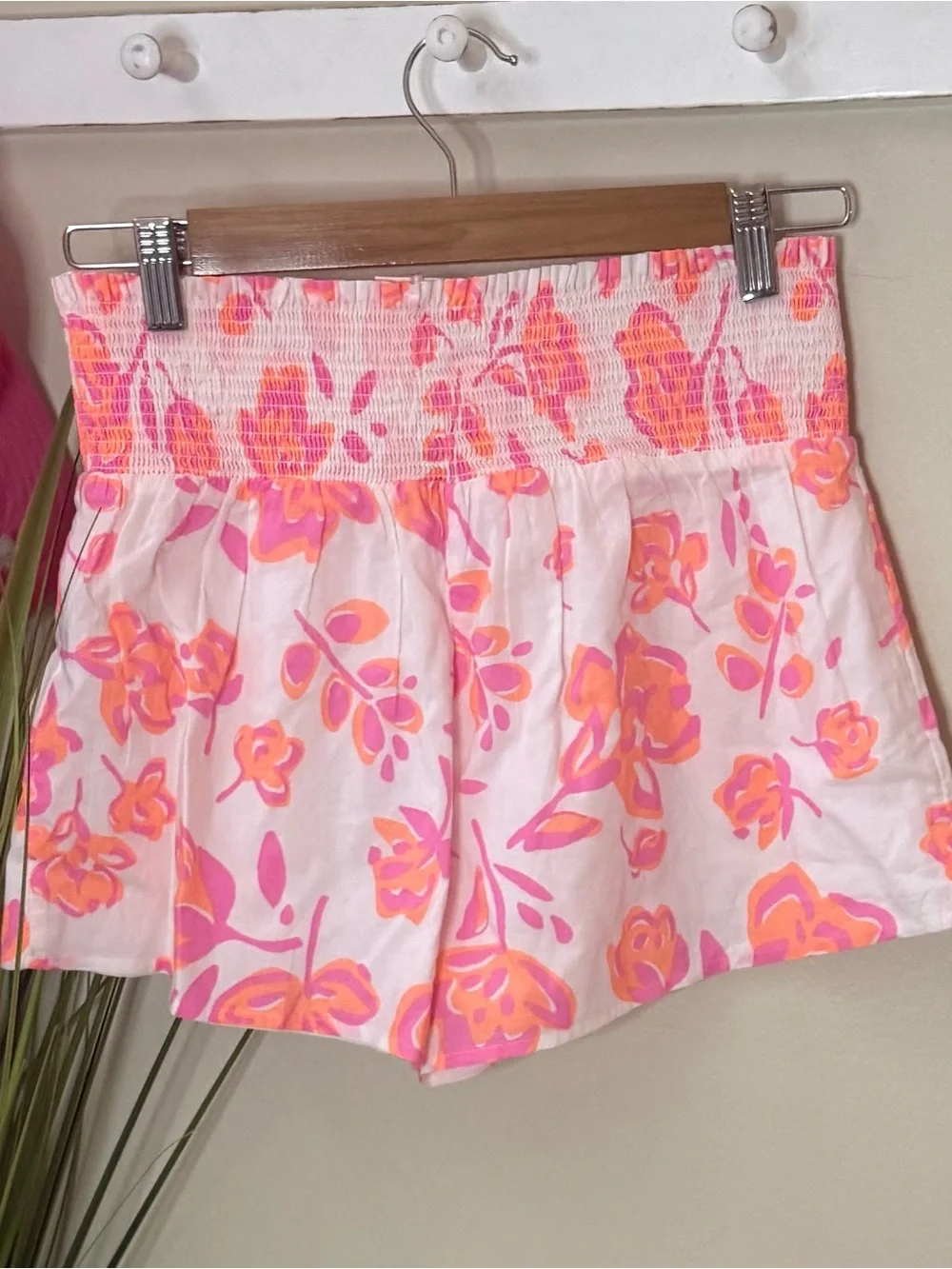 Vineyard Vines Summer Bloom Smocked XS Shorts NWT Pink White Coral